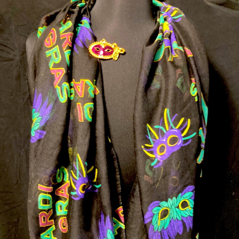Mardi Gras infinity wrap with Mardi Gras pin